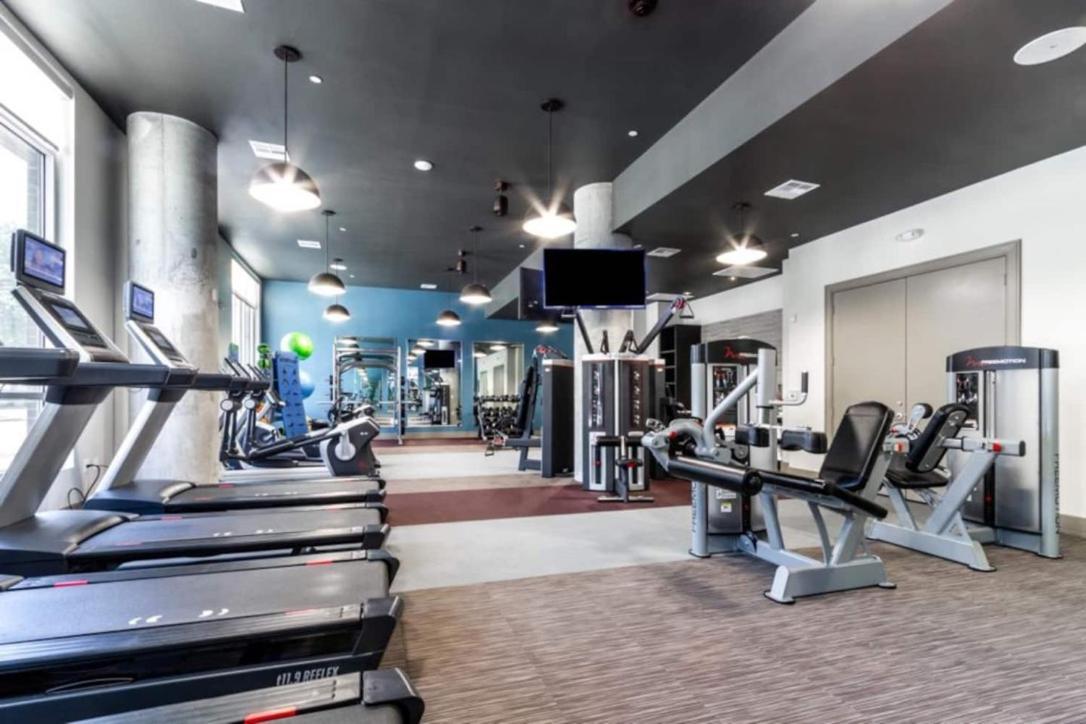Downtown Apt Free Parking - Pool - Gym - Fully Kitchen Houston Exteriör bild