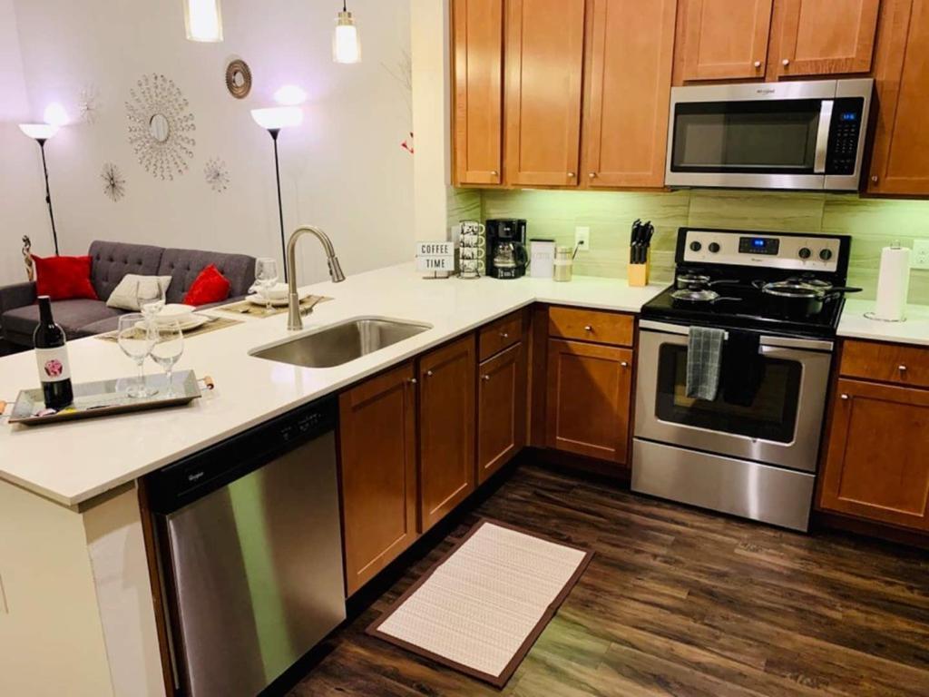 Downtown Apt Free Parking - Pool - Gym - Fully Kitchen Houston Exteriör bild